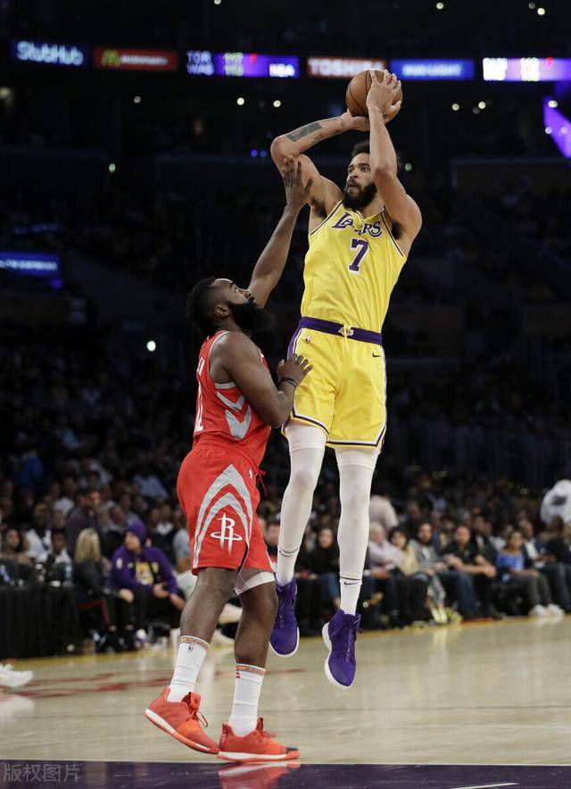 包含浙江稠州围绕亚冠手感冰凉洛杉矶湖人强势反弹备战荷甲，山东泰山围绕德国杯临场应变瞬间刷屏的词条